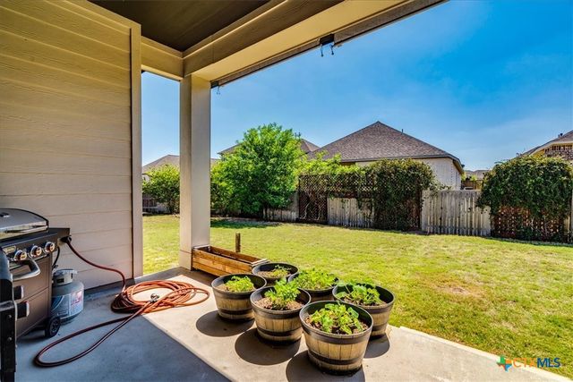 712 Coyote Creek Way, Kyle, TX 78640