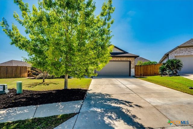 712 Coyote Creek Way, Kyle, TX 78640