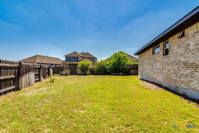 712 Coyote Creek Way, Kyle, TX 78640