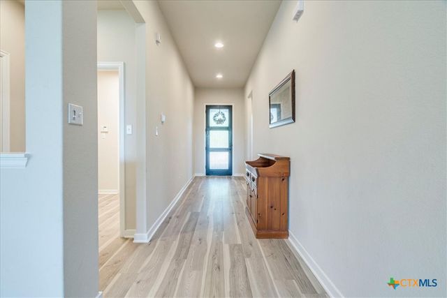 712 Coyote Creek Way, Kyle, TX 78640