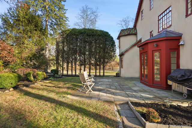 31 Laurel Drive, Mount Kisco, NY 10549