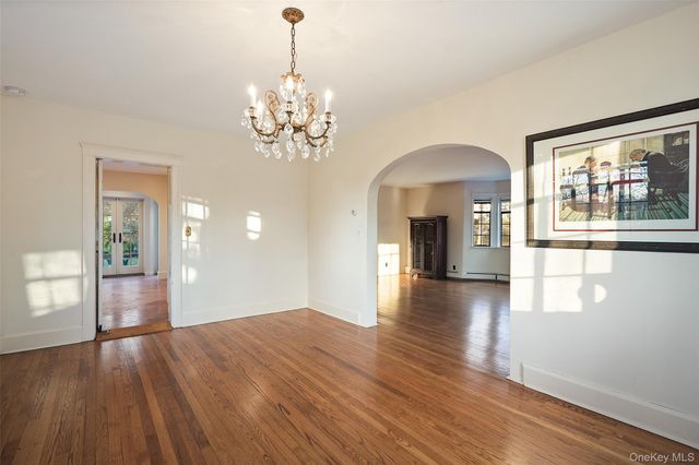 31 Laurel Drive, Mount Kisco, NY 10549