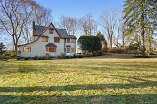 31 Laurel Drive, Mount Kisco, NY 10549