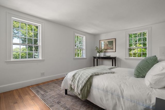 25 Chestnut Hill Rd, Newton, MA 02467