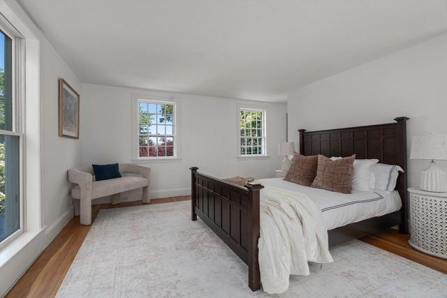 25 Chestnut Hill Rd, Newton, MA 02467