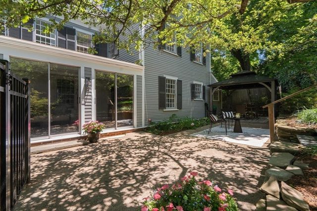 25 Chestnut Hill Rd, Newton, MA 02467
