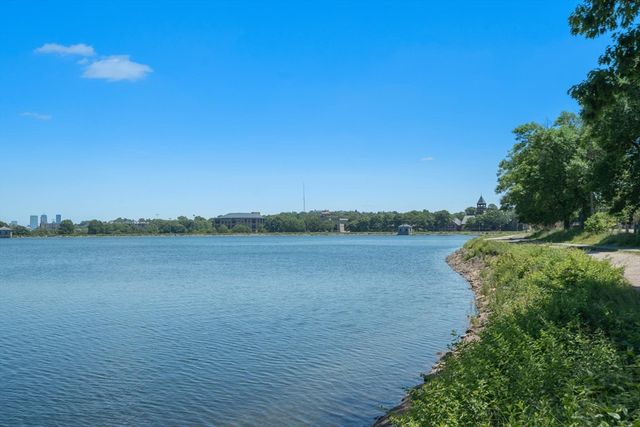 25 Chestnut Hill Rd, Newton, MA 02467