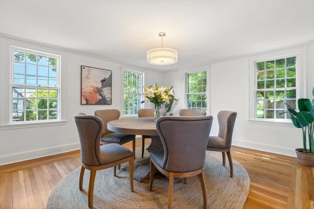 25 Chestnut Hill Rd, Newton, MA 02467