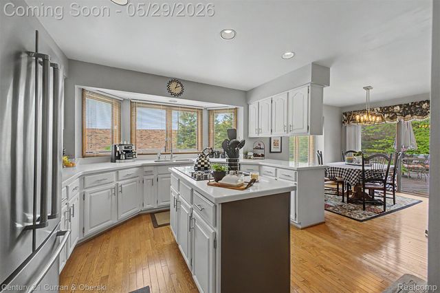 21470 Woodfarm Drive, Northville, MI 48167