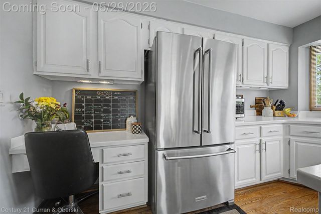 21470 Woodfarm Drive, Northville, MI 48167