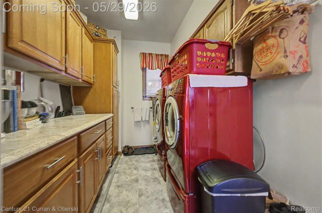 21470 Woodfarm Drive, Northville, MI 48167