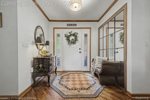 21470 Woodfarm Drive, Northville, MI 48167