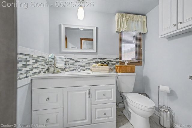 21470 Woodfarm Drive, Northville, MI 48167