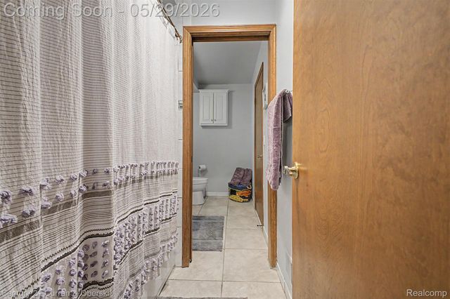 21470 Woodfarm Drive, Northville, MI 48167
