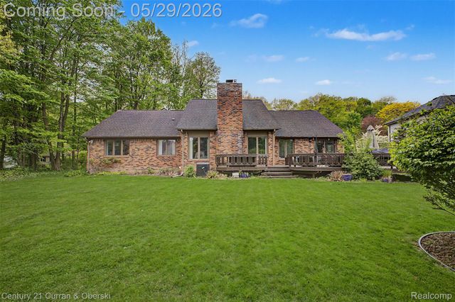 21470 Woodfarm Drive, Northville, MI 48167