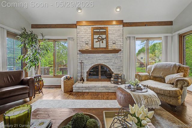 21470 Woodfarm Drive, Northville, MI 48167