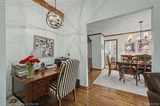 21470 Woodfarm Drive, Northville, MI 48167