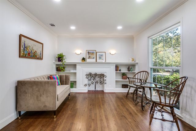 4427 Somerville Avenue, Dallas, TX 75206