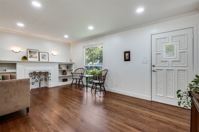 4427 Somerville Avenue, Dallas, TX 75206