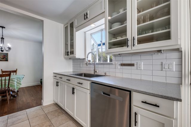 4427 Somerville Avenue, Dallas, TX 75206