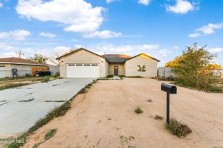 8749 Holly Avenue, California City, CA 93505