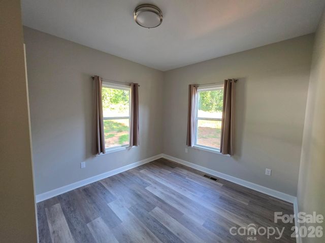 1105 8th Street, Statesville, NC 28677