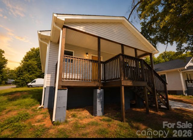 1105 8th Street, Statesville, NC 28677