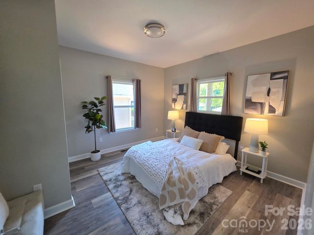 1105 8th Street, Statesville, NC 28677