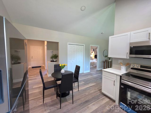 1105 8th Street, Statesville, NC 28677