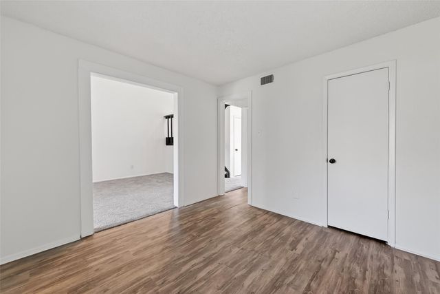 11539 Village Place Drive 166, Houston, TX 77077