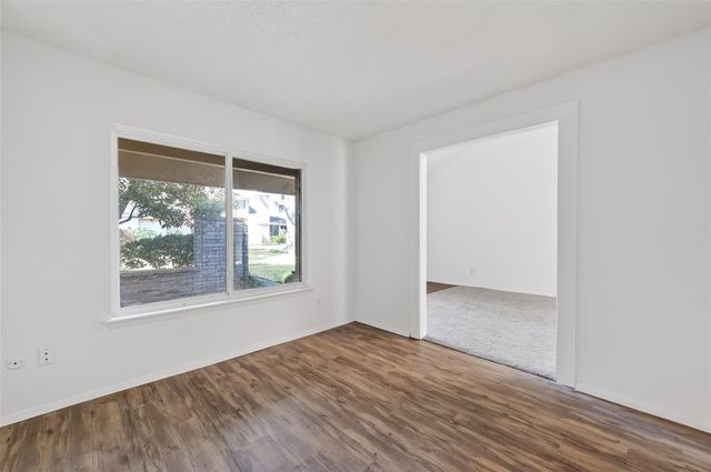 11539 Village Place Drive 166, Houston, TX 77077