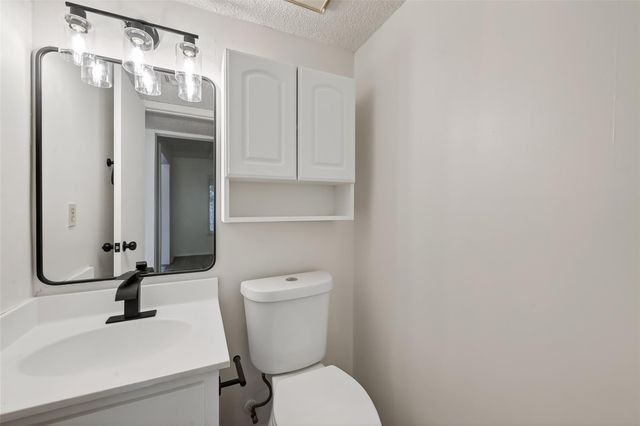 11539 Village Place Drive 166, Houston, TX 77077