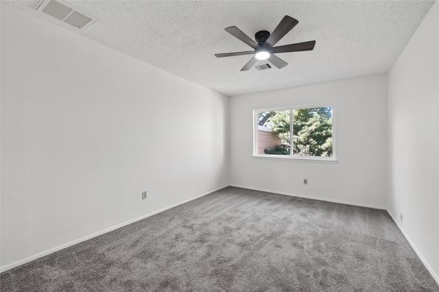 11539 Village Place Drive 166, Houston, TX 77077