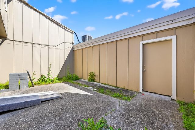 11539 Village Place Drive 166, Houston, TX 77077