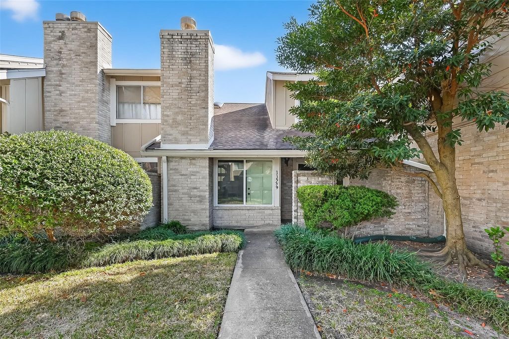 11539 Village Place Drive 166, Houston, TX 77077