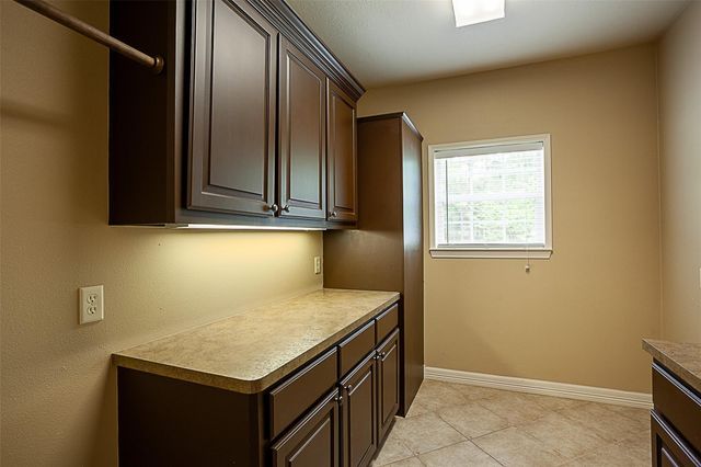 289 Broadmoor Drive, Huntsville, TX 77340
