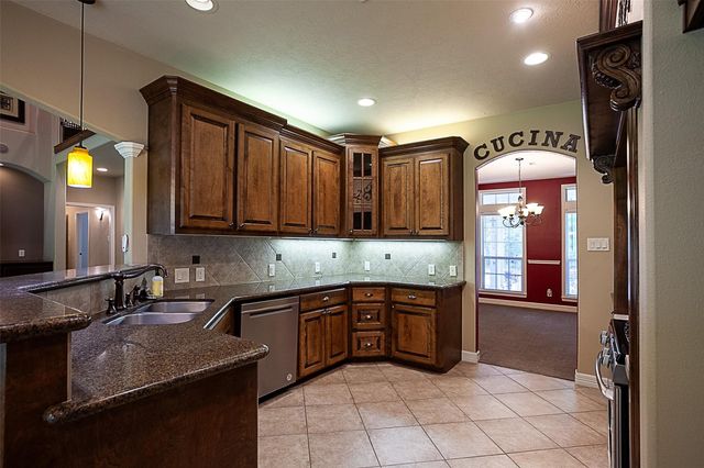 289 Broadmoor Drive, Huntsville, TX 77340