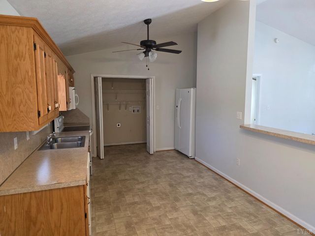 229 Lee Grant Avenue, Appomattox, VA 24522