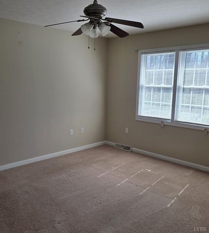 229 Lee Grant Avenue, Appomattox, VA 24522