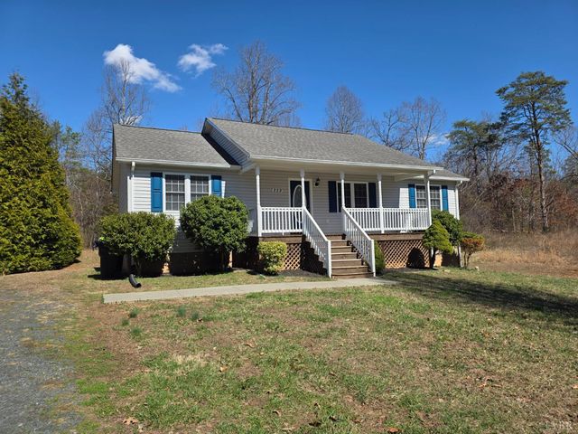 229 Lee Grant Avenue, Appomattox, VA 24522