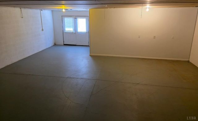 229 Lee Grant Avenue, Appomattox, VA 24522