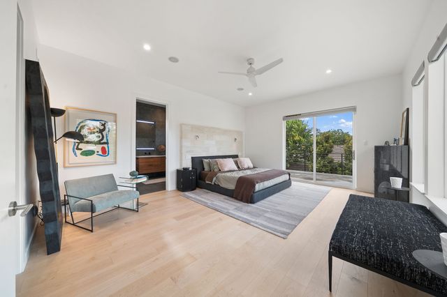 423 W Colorado Boulevard, Dallas, TX 75208