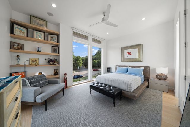 423 W Colorado Boulevard, Dallas, TX 75208