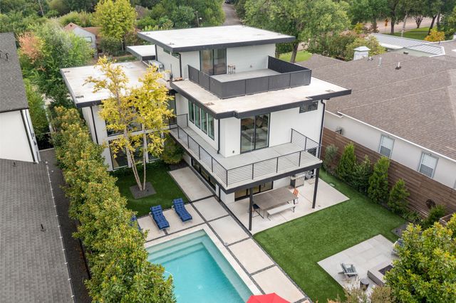 423 W Colorado Boulevard, Dallas, TX 75208