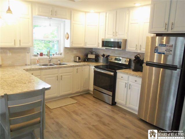 2729 Willow Avenue, Ellicott, NY 14701