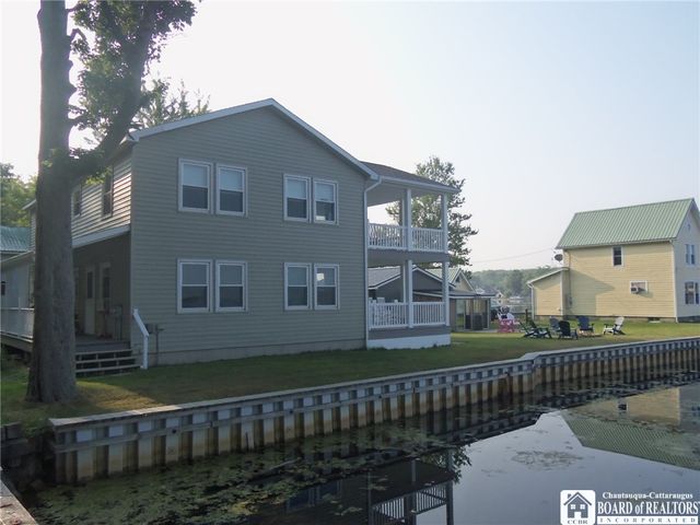 2729 Willow Avenue, Ellicott, NY 14701