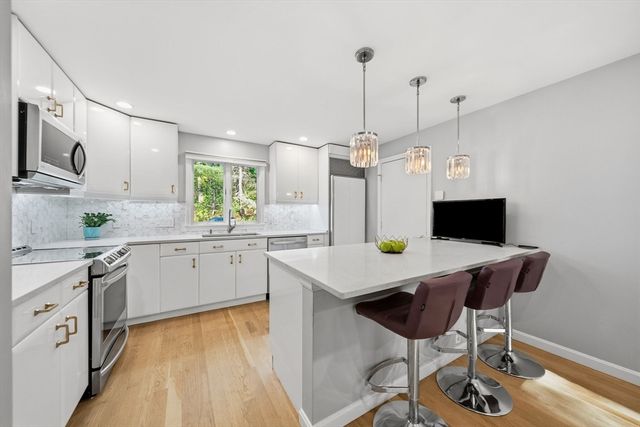 16 Coltsway 16, Wayland, MA 01778
