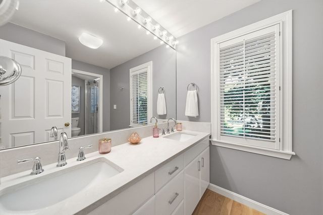 16 Coltsway 16, Wayland, MA 01778