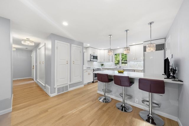 16 Coltsway 16, Wayland, MA 01778