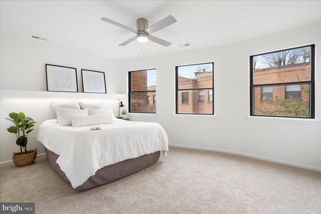 909 STUBBLEFIELD LN, Baltimore, MD 21202